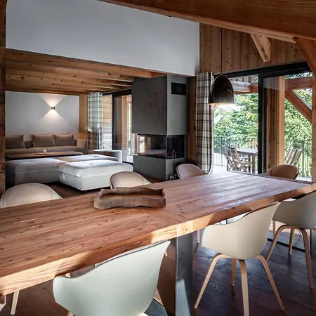 De 8 - 16 Personnes Chalet